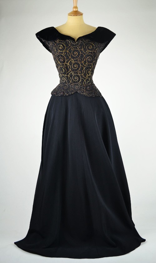 black gown.jpg